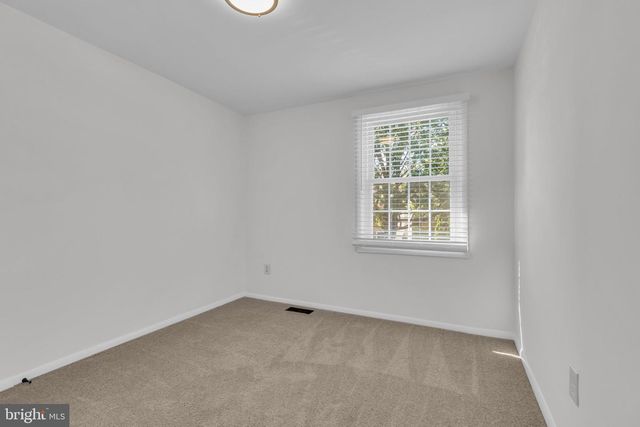 7980 TYSON OAKS CIR, Vienna, VA 22182