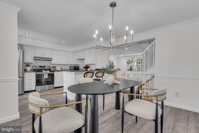 7980 TYSON OAKS CIR, Vienna, VA 22182