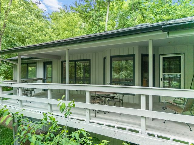 1 Hardwood Hill Road, Perinton, NY 14534
