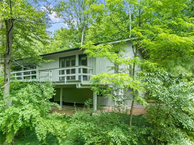 1 Hardwood Hill Road, Perinton, NY 14534