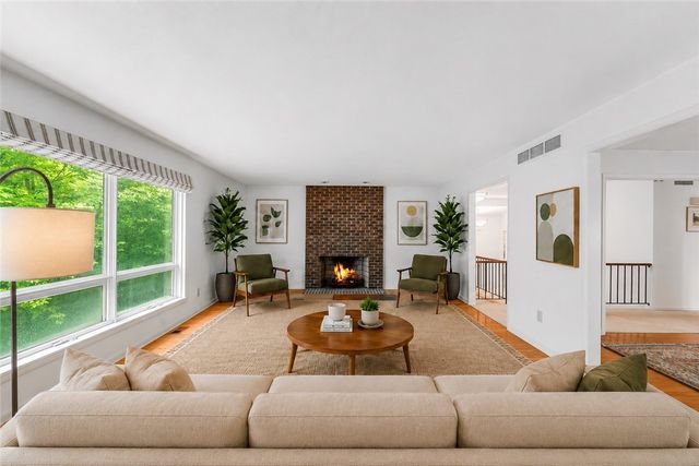 1 Hardwood Hill Road, Perinton, NY 14534