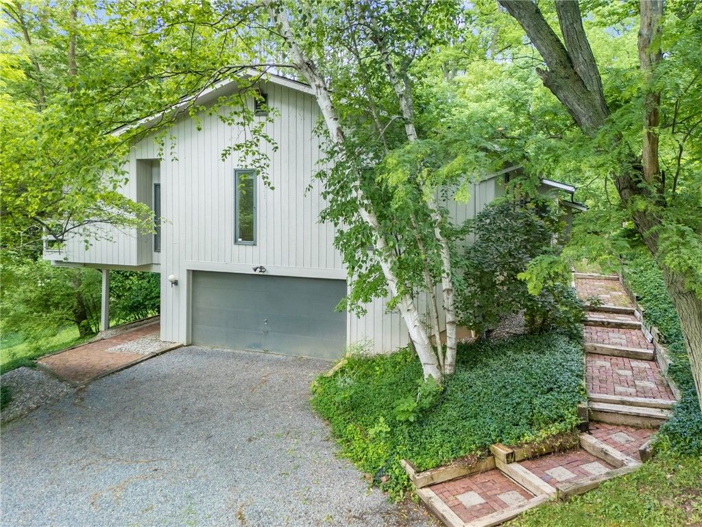 1 Hardwood Hill Road, Perinton, NY 14534