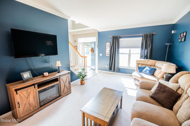 65 Cindy Crest Drive, Rotterdam, NY 12306