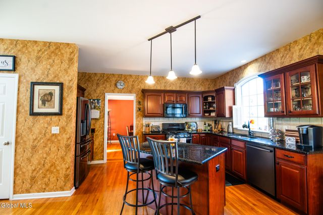 65 Cindy Crest Drive, Rotterdam, NY 12306