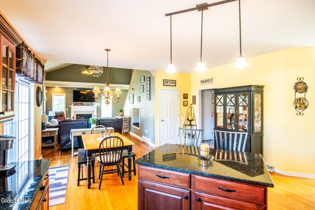 65 Cindy Crest Drive, Rotterdam, NY 12306