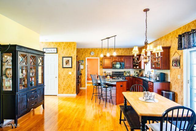 65 Cindy Crest Drive, Rotterdam, NY 12306