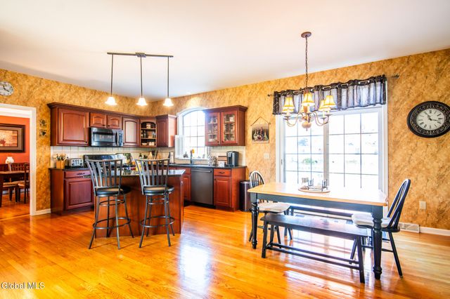 65 Cindy Crest Drive, Rotterdam, NY 12306