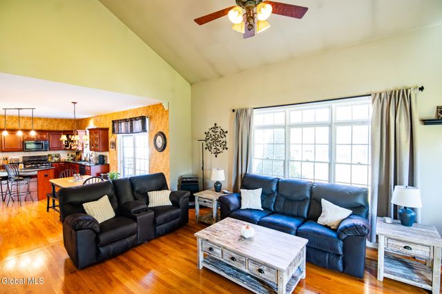 65 Cindy Crest Drive, Rotterdam, NY 12306