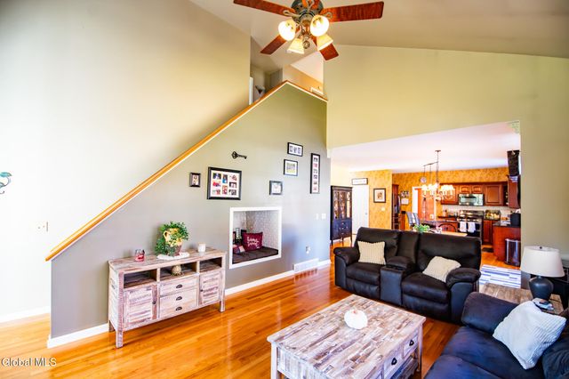 65 Cindy Crest Drive, Rotterdam, NY 12306