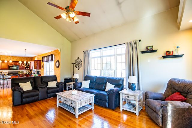 65 Cindy Crest Drive, Rotterdam, NY 12306