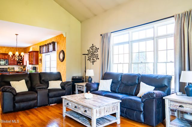 65 Cindy Crest Drive, Rotterdam, NY 12306