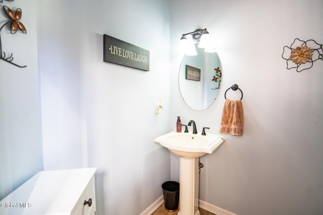 65 Cindy Crest Drive, Rotterdam, NY 12306