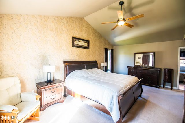 65 Cindy Crest Drive, Rotterdam, NY 12306