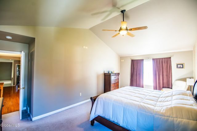 65 Cindy Crest Drive, Rotterdam, NY 12306