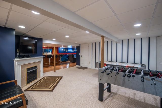 65 Cindy Crest Drive, Rotterdam, NY 12306