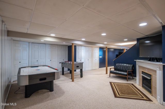 65 Cindy Crest Drive, Rotterdam, NY 12306