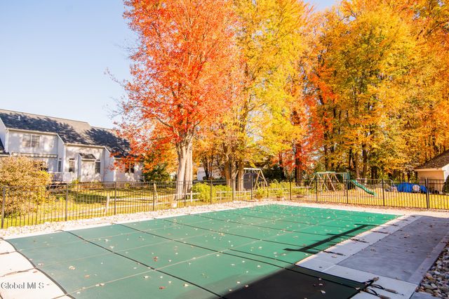 65 Cindy Crest Drive, Rotterdam, NY 12306