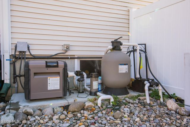 65 Cindy Crest Drive, Rotterdam, NY 12306