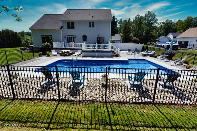 65 Cindy Crest Drive, Rotterdam, NY 12306