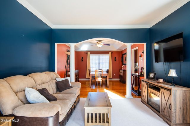 65 Cindy Crest Drive, Rotterdam, NY 12306