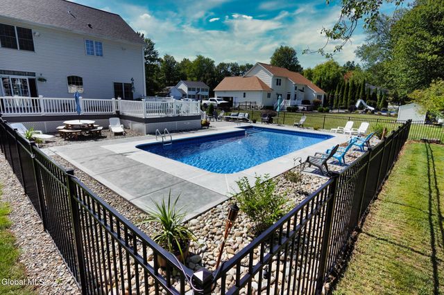 65 Cindy Crest Drive, Rotterdam, NY 12306