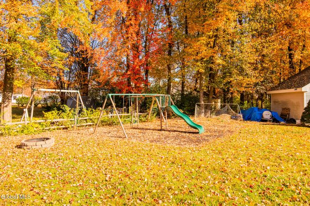 65 Cindy Crest Drive, Rotterdam, NY 12306