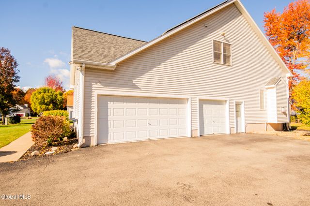 65 Cindy Crest Drive, Rotterdam, NY 12306