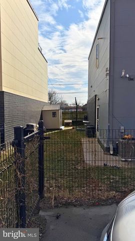 421-23 W SUSQUEHANNA AVE, Philadelphia, PA 19122