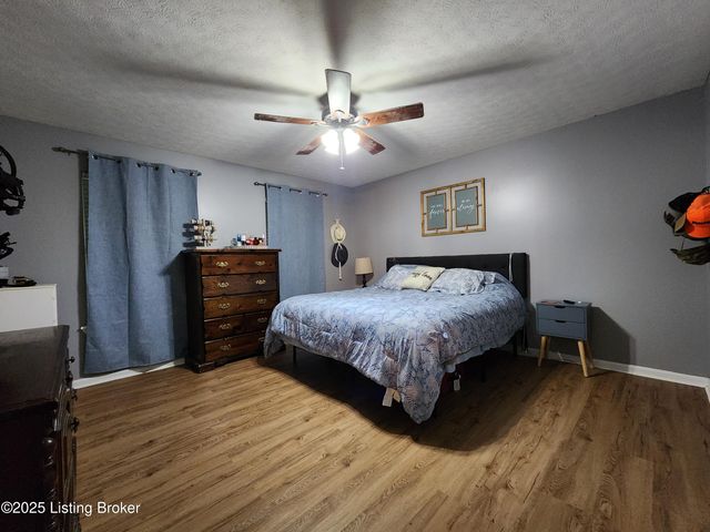 291 Flat Rock Rd, Elizabethtown, KY 42701