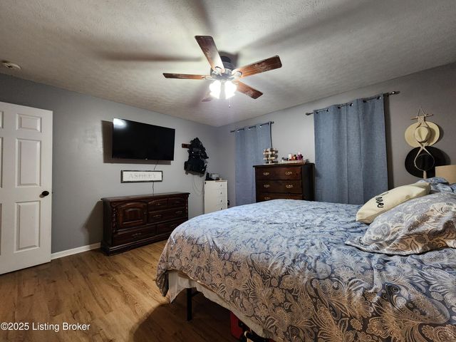 291 Flat Rock Rd, Elizabethtown, KY 42701
