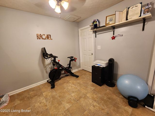 291 Flat Rock Rd, Elizabethtown, KY 42701