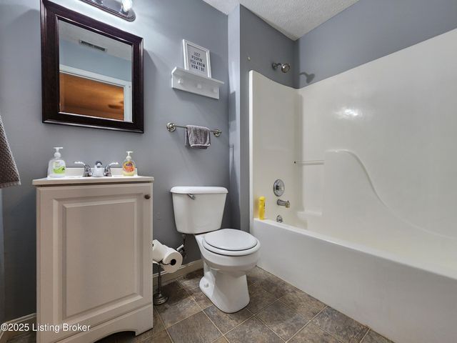 291 Flat Rock Rd, Elizabethtown, KY 42701