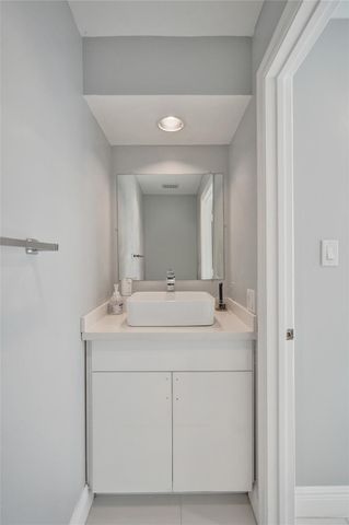 7475 Estrella Cir, Boca Raton, FL 33433