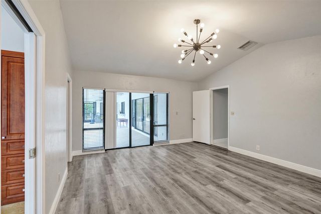 7475 Estrella Cir, Boca Raton, FL 33433