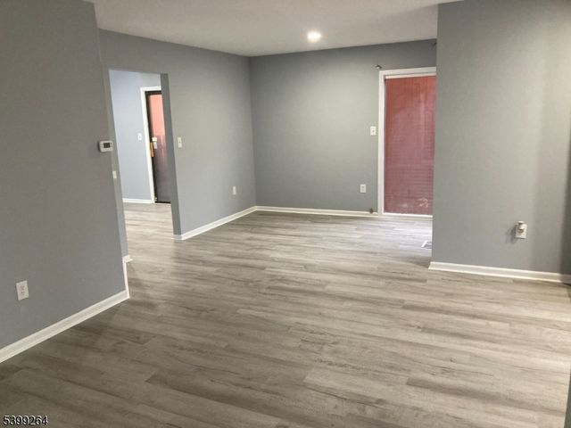 102 Riverbend Dr, North Brunswick Twp., NJ 08902