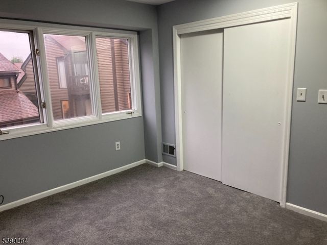 102 Riverbend Dr, North Brunswick Twp., NJ 08902