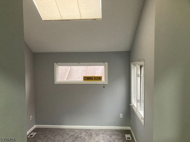 102 Riverbend Dr, North Brunswick Twp., NJ 08902