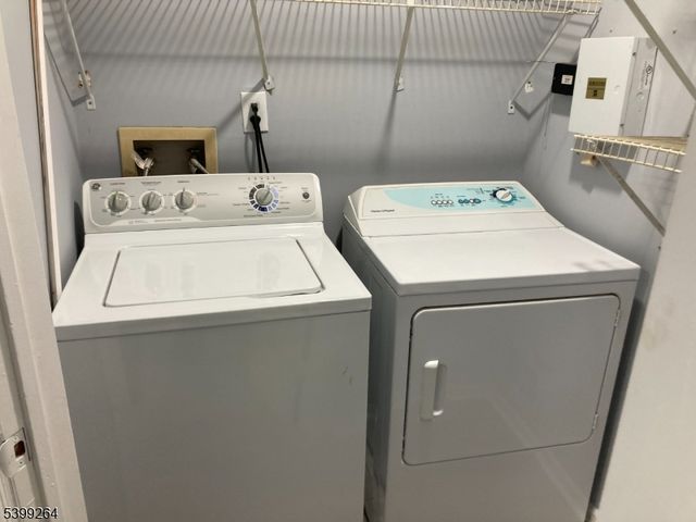 102 Riverbend Dr, North Brunswick Twp., NJ 08902