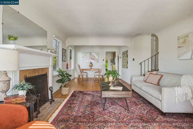 614 Kern St, Richmond, CA 94805