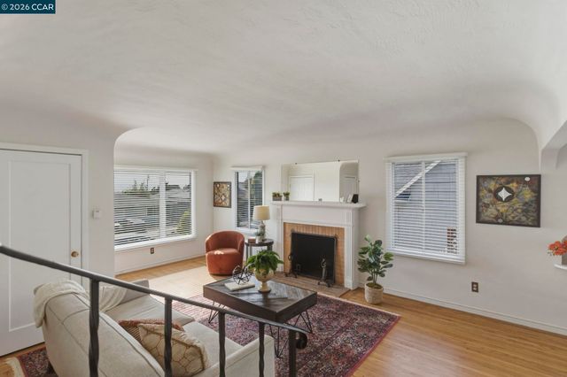 614 Kern St, Richmond, CA 94805