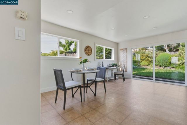 614 Kern St, Richmond, CA 94805
