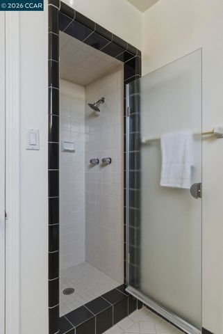 614 Kern St, Richmond, CA 94805