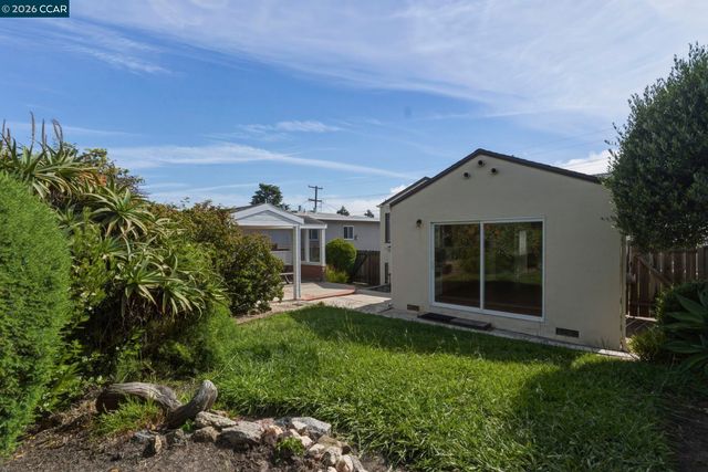 614 Kern St, Richmond, CA 94805