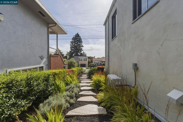 614 Kern St, Richmond, CA 94805