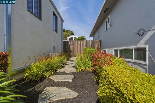 614 Kern St, Richmond, CA 94805