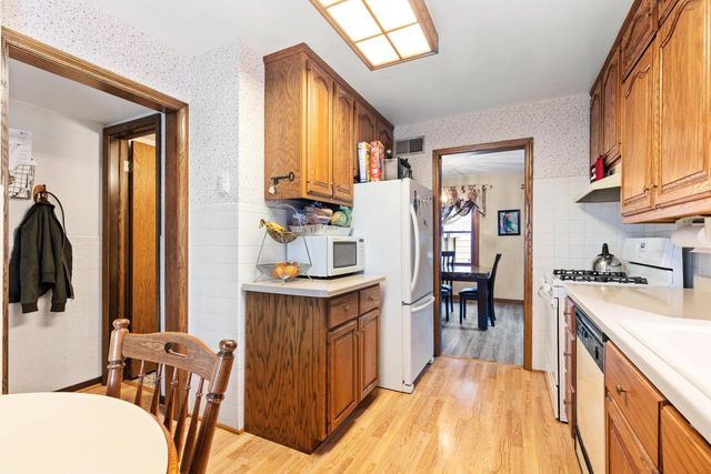2734 S 45th STREET, Milwaukee, WI 53219