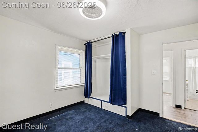 26215 Barnes Street, Roseville, MI 48066