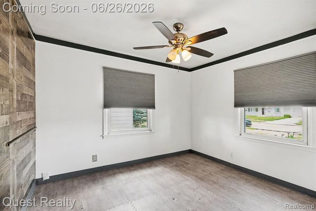 26215 Barnes Street, Roseville, MI 48066
