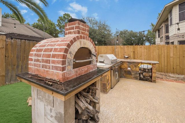 16706 Mallory Bridge Drive, Houston, TX 77095