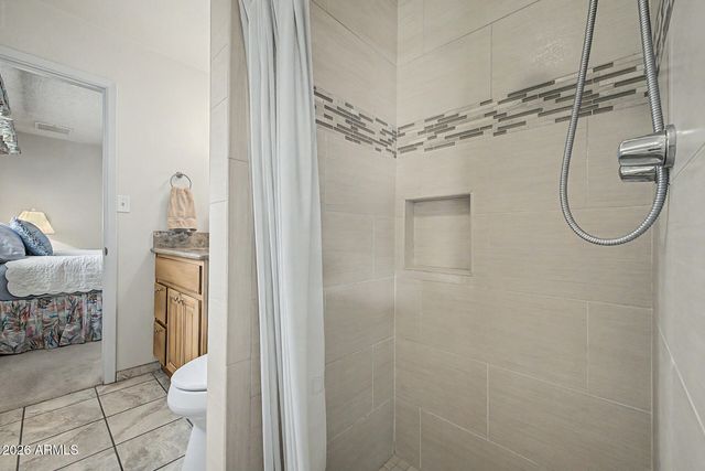8701 E VERNON Avenue, Scottsdale, AZ 85257